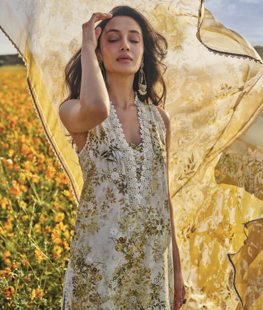 Zehra - The Glow of Golden Blooms